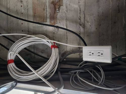 北投中央北路,拉110緊急電源插座