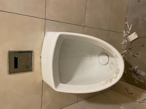 信義路二段做小便斗