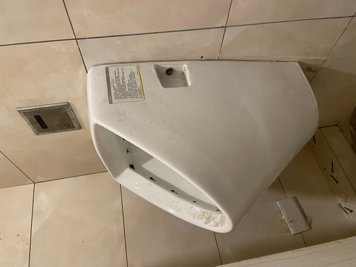 信義路二段做小便斗