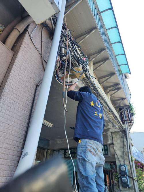 北投中和街配電加配水管加接大電