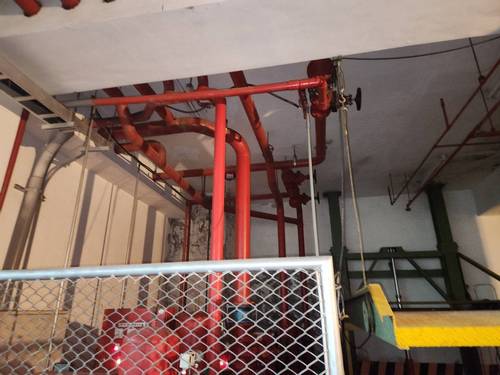 台北長春路停車場配電 開關 拉線 裝電燈