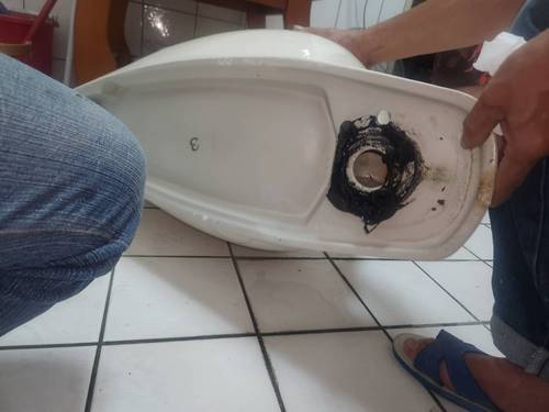 吳興街拆裝小便斗 漏水維修