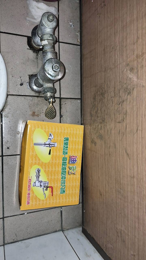 ��L���q����