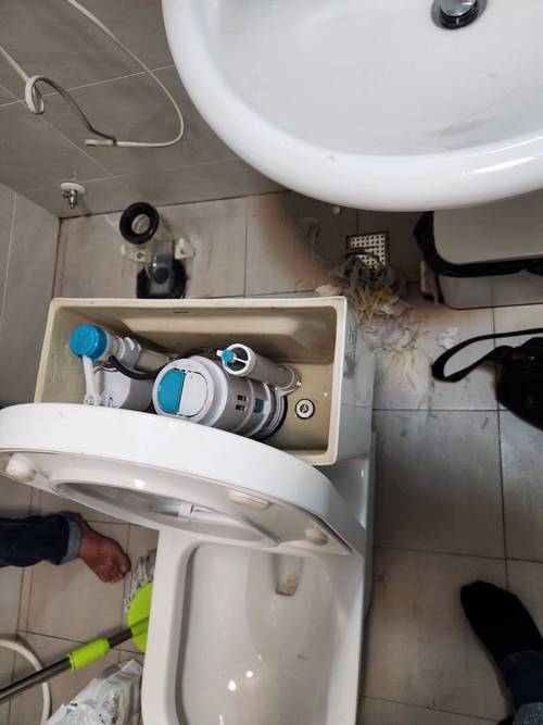 台北水電行-台北馬桶漏水 拆裝重做