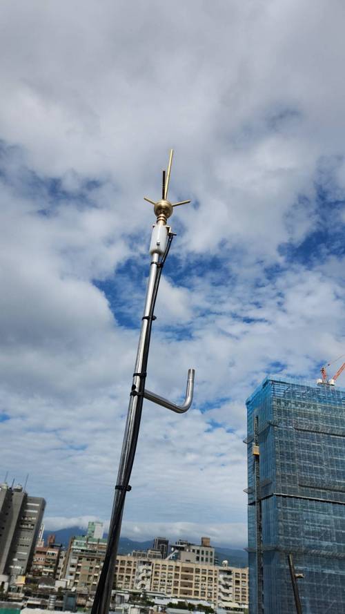 仁愛路裝避雷針