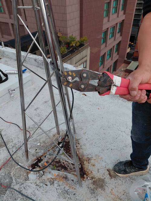 忠孝東路一段安裝避雷針