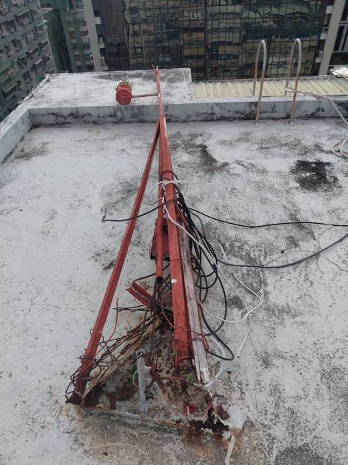 忠孝東路一段安裝避雷針