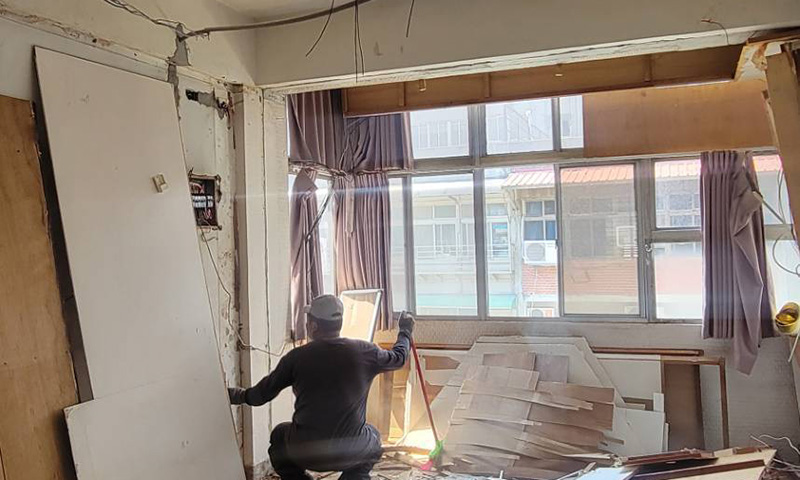 �x�_����C