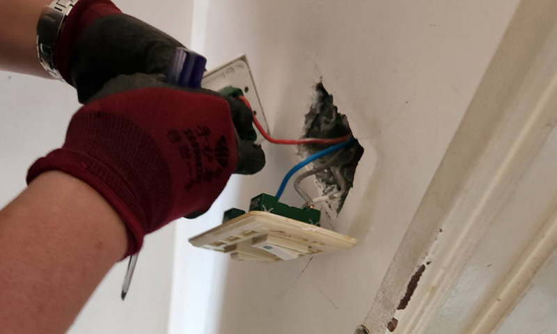 �x�_�q�����y�w��